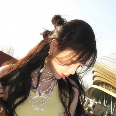 村主任和他的女友